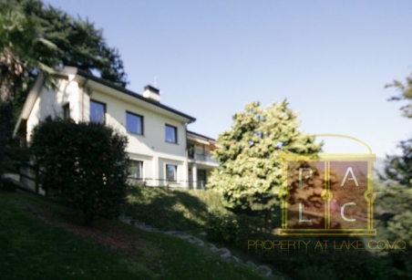 villa in como with lake view